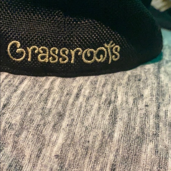 Limited edition grass roots hat - Picture 3 of 3